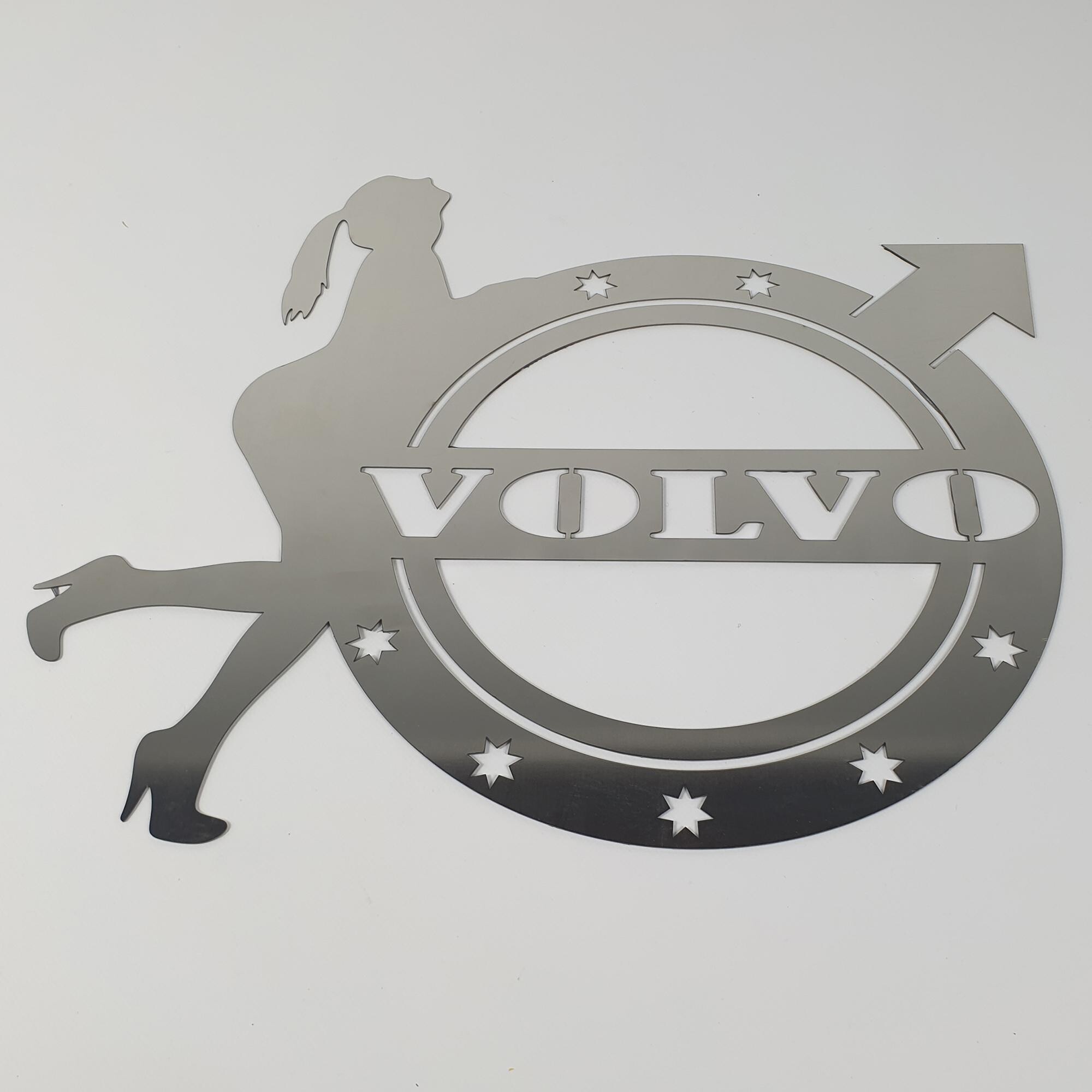 Накладка спалку VOLVO с девушкой Накладка спалку VOLVO с девушкой
