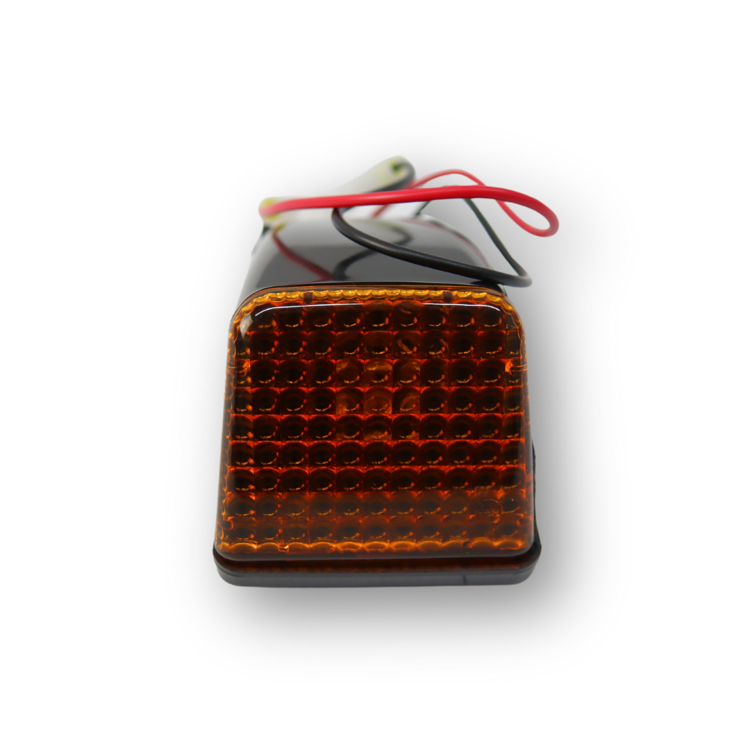 Фонарь габаритный в козырек VOLVO желт. Фонарь габаритный в козырек VOLVO желт.