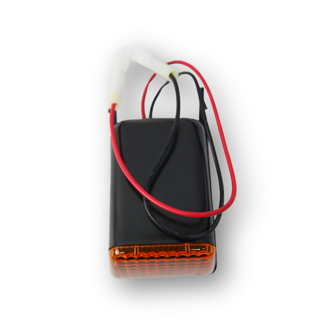 Фонарь габаритный в козырек VOLVO желт. Фонарь габаритный в козырек VOLVO желт.