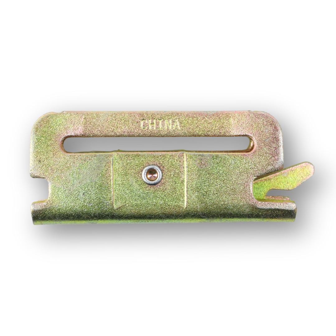 Зачеп транспортувального ременя до смуги кріплення вантажу Зачеп транспортувального ременя до смуги кріплення вантажу