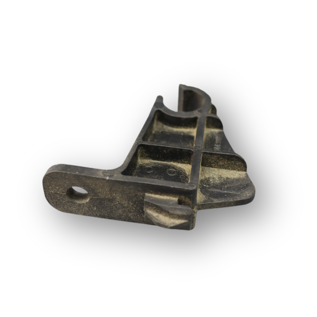 Шарнір кріплення фари RENAULT AE DXI /верх. праве/ (RVI) Шарнір кріплення фари RENAULT AE DXI /верх. праве/ (RVI)