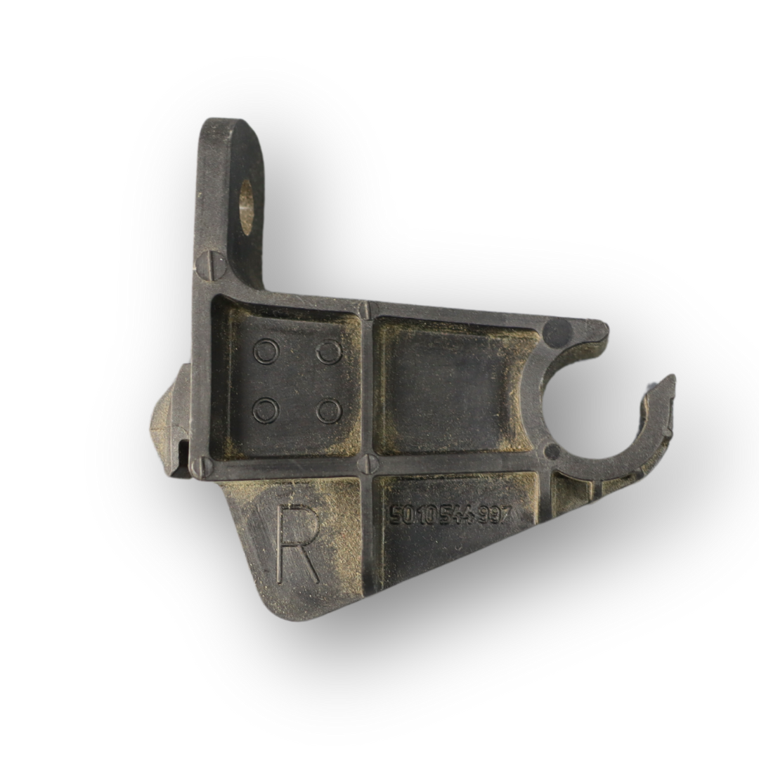 Шарнір кріплення фари RENAULT AE DXI /верх. праве/ (RVI) Шарнір кріплення фари RENAULT AE DXI /верх. праве/ (RVI)