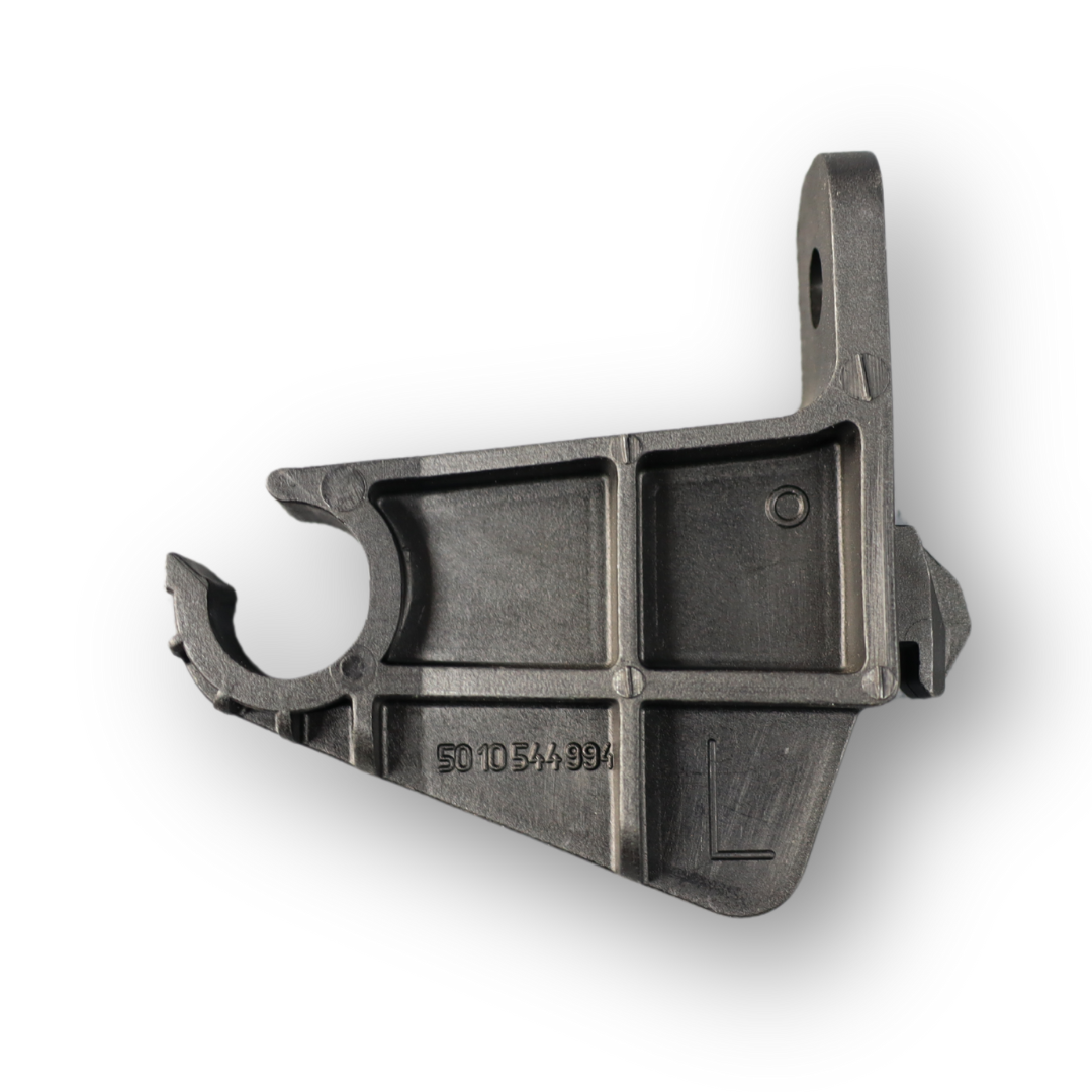 Шарнір кріплення фари RENAULT AE DXI /верх.ліве/ (RVI) Шарнір кріплення фари RENAULT AE DXI /верх.ліве/ (RVI)