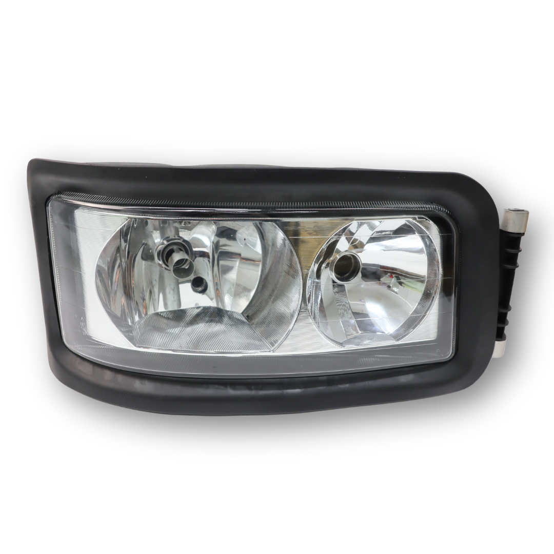 Фара MAN TGA, TGL,TGM, TGS (2000-...) права з ущільненою гумою (TANGDE) Фара MAN TGA, TGL,TGM, TGS (2000-...) права з ущільненою гумою (TANGDE)