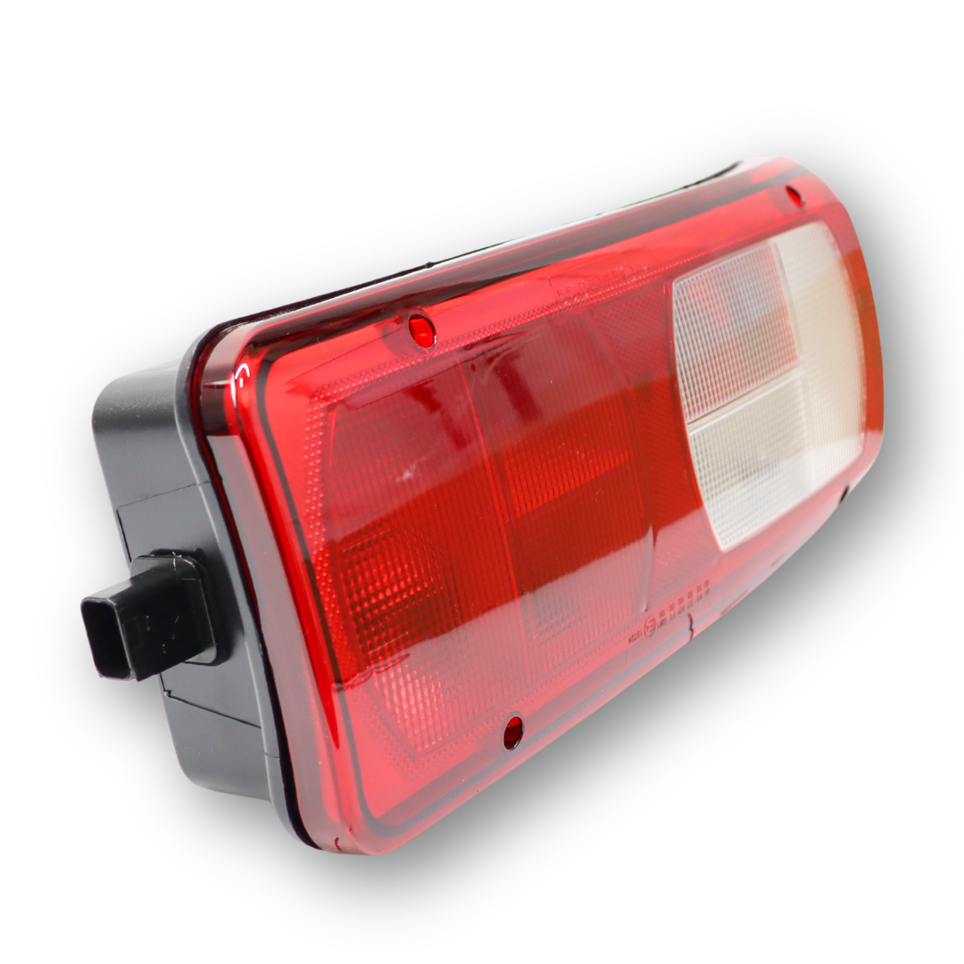 Фонарь задний DAF XF105 Euro 6 (2013→) \правый\ с разъемом "AMP" Фонарь задний DAF XF105 Euro 6 (2013→) \правый\ с разъемом "AMP"