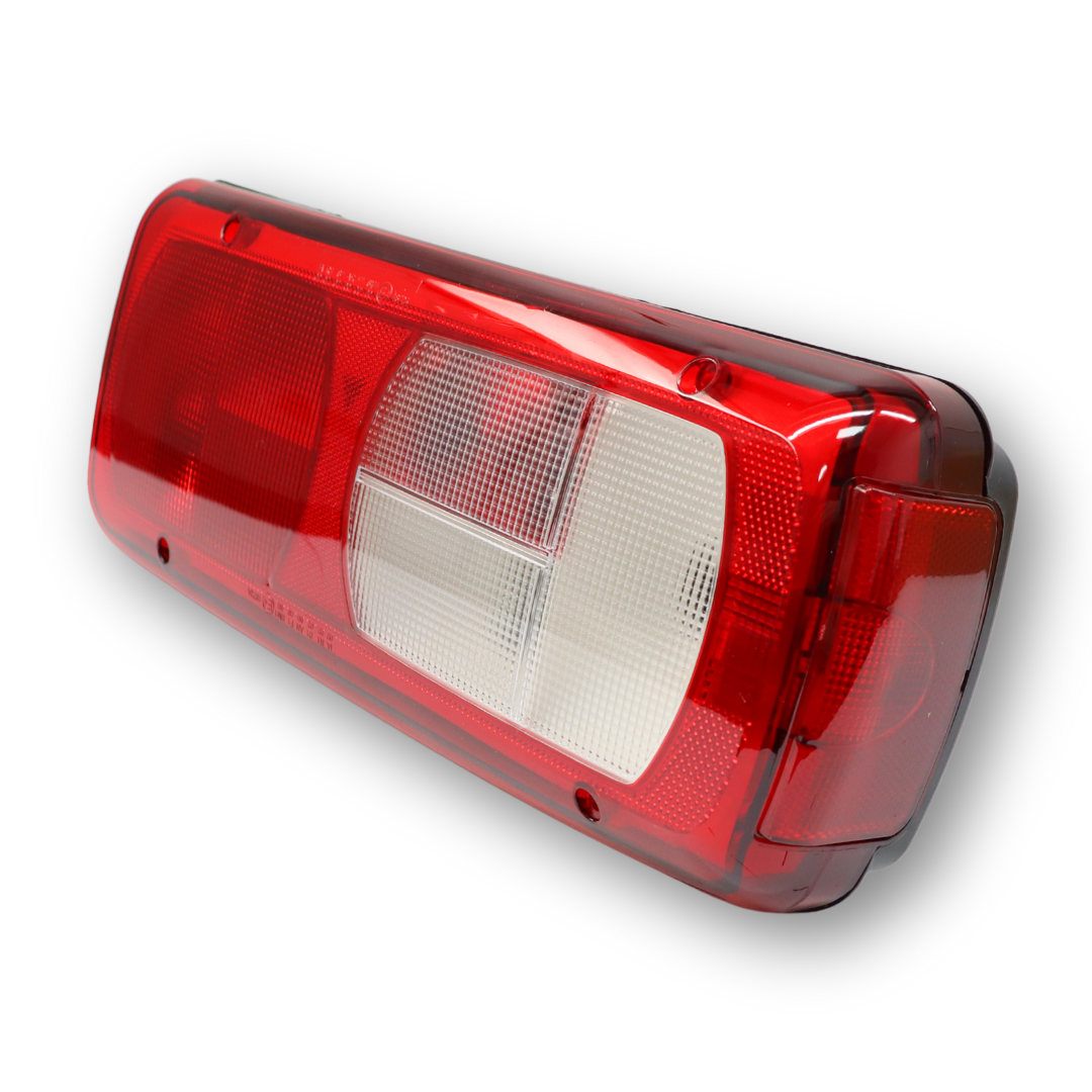 Фонарь задний DAF XF105 Euro 6 (2013→) \правый\ с разъемом "AMP" Фонарь задний DAF XF105 Euro 6 (2013→) \правый\ с разъемом "AMP"