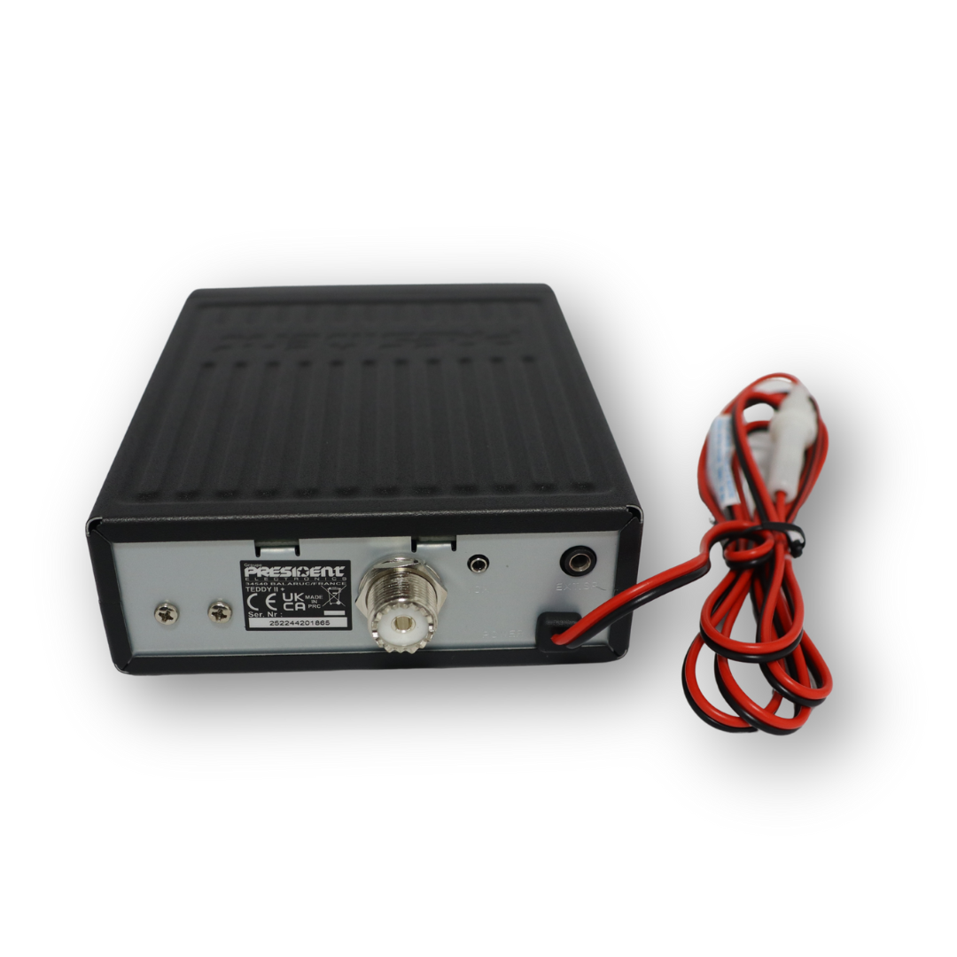 Радиостанция TEDDY II AM/FM, переключение сеток «5» и «0», ASC, VOX, фильтр NB,12/24V Радиостанция TEDDY II AM/FM, переключение сеток «5» и «0», ASC, VOX, фильтр NB,12/24V