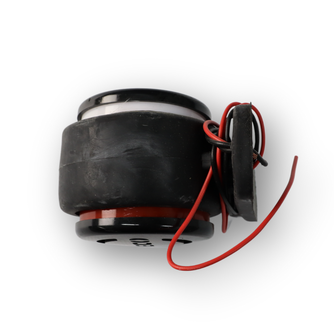 Фонарь габаритный рог LED 6 см IVECO Фонарь габаритный рог LED 6 см IVECO