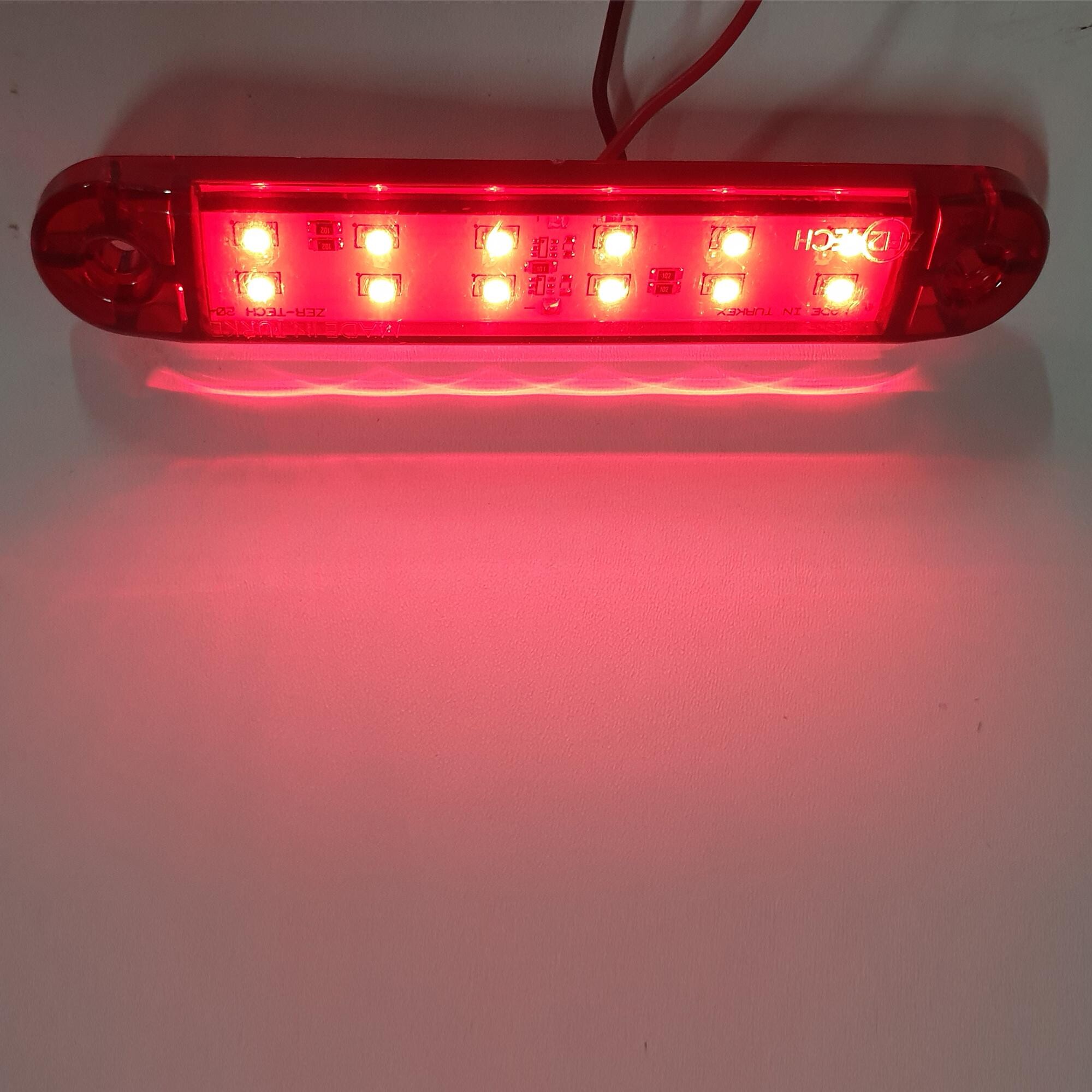 Фонарь габаритный LED 12 красный 132*23мм