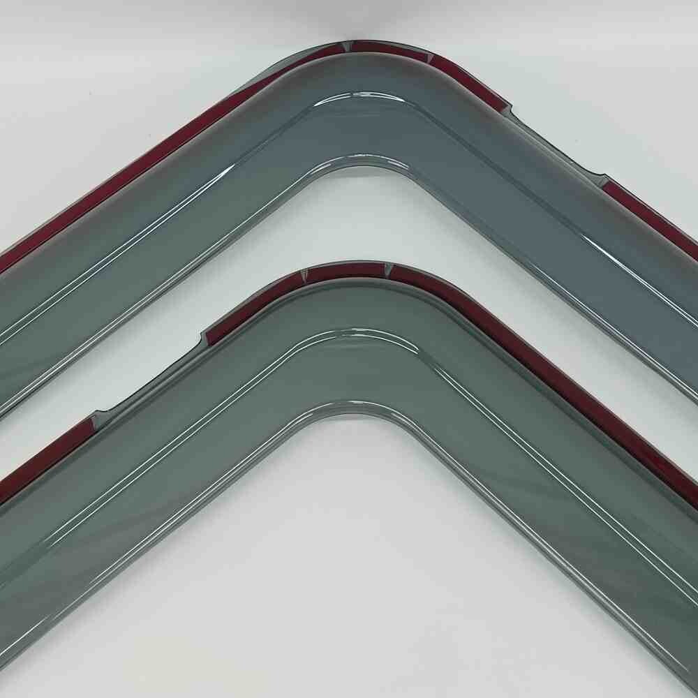 Вітровик DAF XF 106; 2017-2024; Чорний.Накладний. Вітровик DAF XF 106; 2017-2024; Чорний.Накладний.