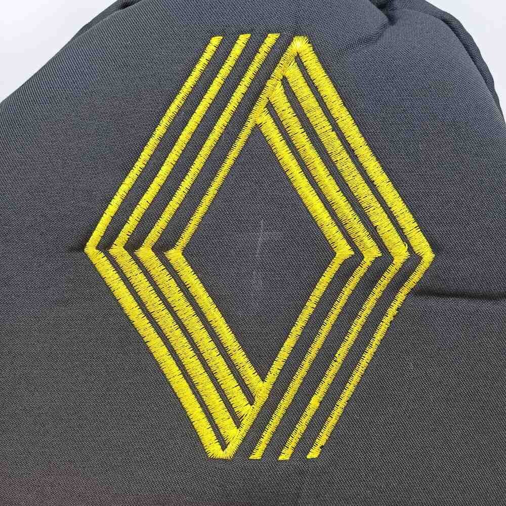 Чехол на сиденья Экокожа Renault Premium (2005-2013) (пилот) середина кожа беж. Чехол на сиденья Экокожа Renault Premium (2005-2013) (пилот) середина кожа беж.