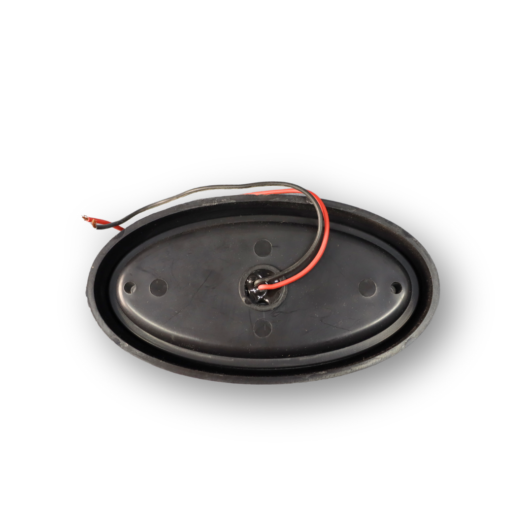 Фонарик габаритный 24V белый L0136 (88*62) Фонарик габаритный 24V белый L0136 (88*62)