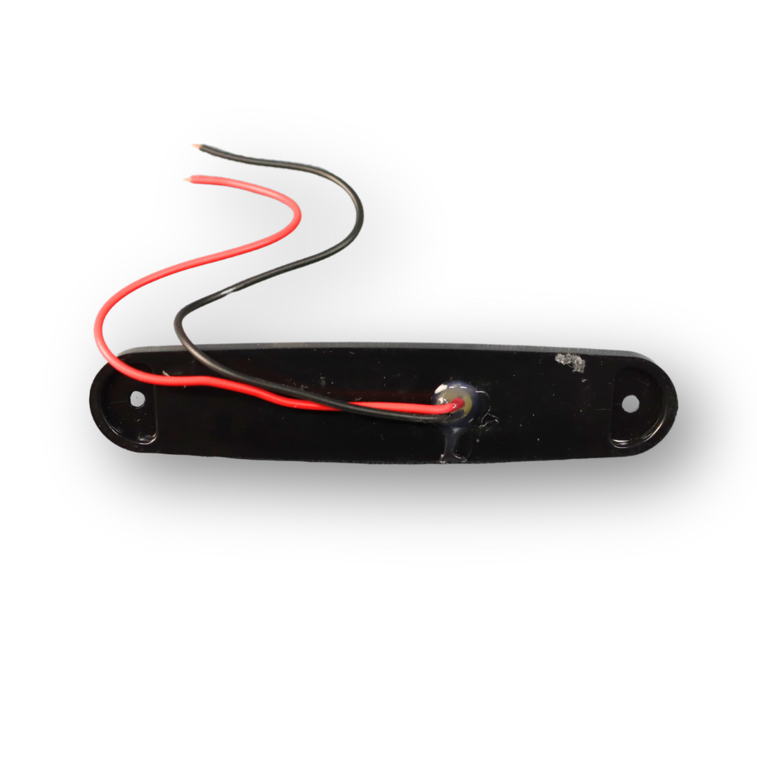 Фонарик габаритный 24V белый (100*20* 90) Фонарик габаритный 24V белый (100*20* 90)