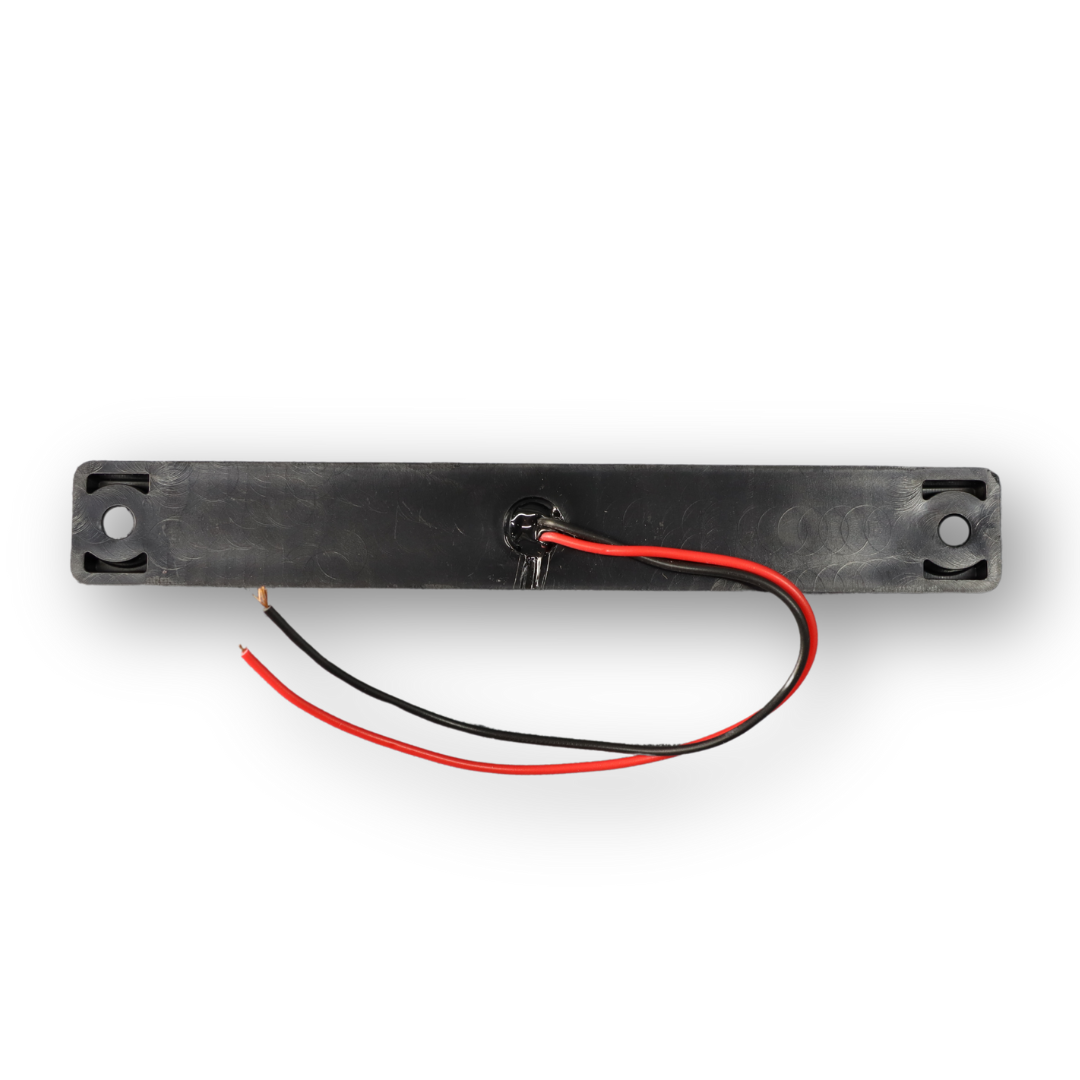 Фонарик габаритный 24V красный L0134 Фонарик габаритный 24V красный L0134