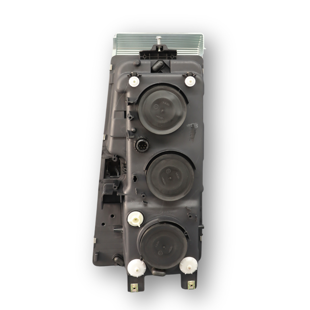 Фара RENAULT MAGNUM DXI (2001-2014) правая (TANGDE) Фара RENAULT MAGNUM DXI (2001-2014) правая (TANGDE)