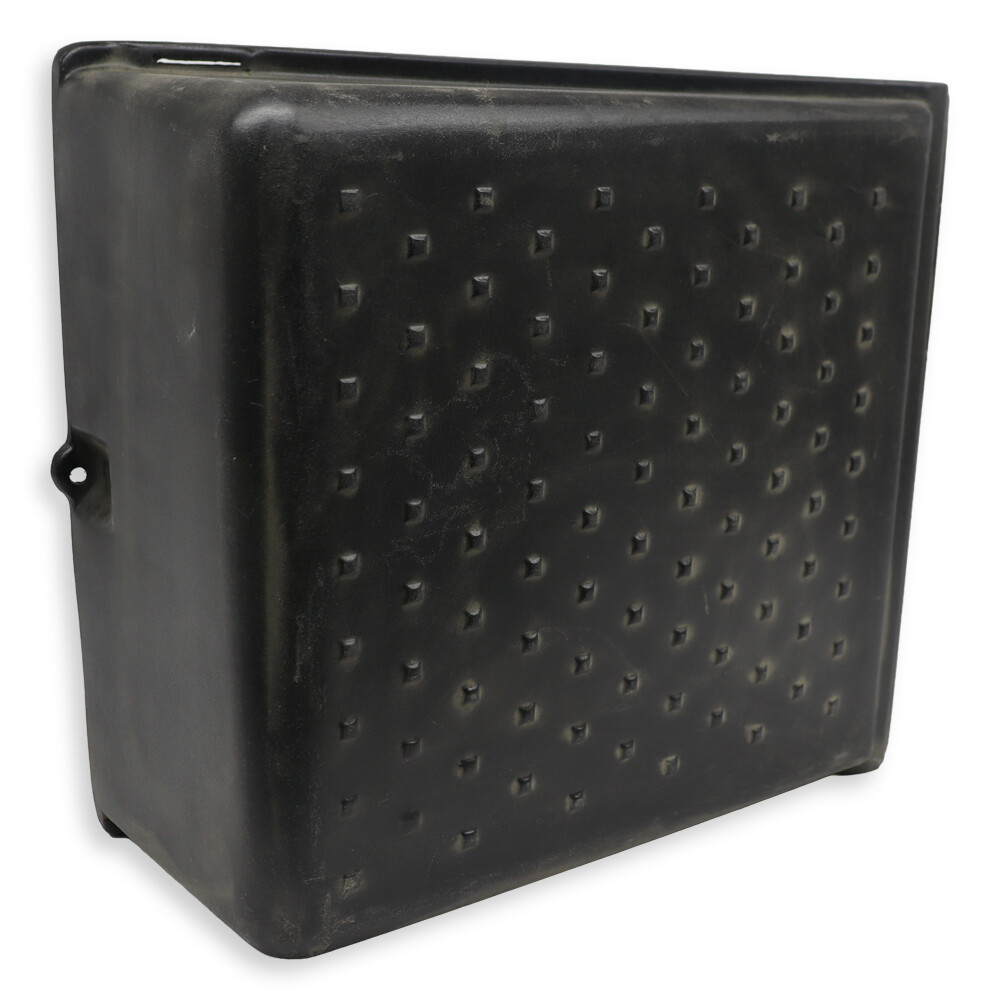 Крышка аккум. маленькая MERCEDES 814 Крышка аккум. маленькая MERCEDES 814