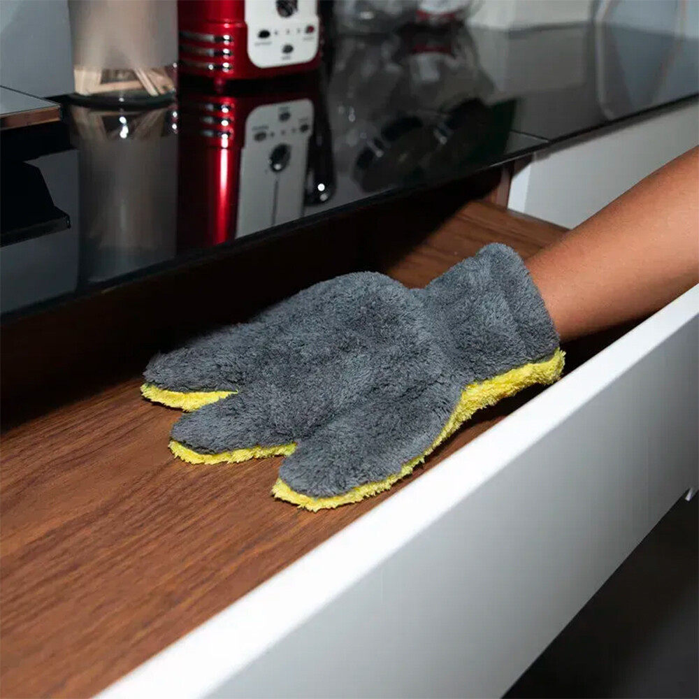 Рукавичка микрофибровая The Stranger Helpful Handy Mitt Рукавичка микрофибровая The Stranger Helpful Handy Mitt