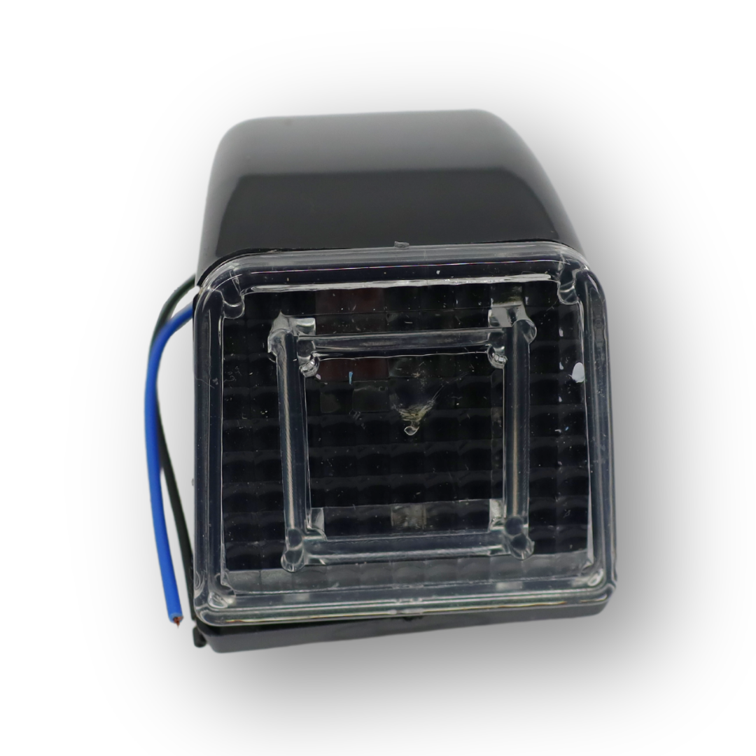 Корпус фонарика крыши VOLVO белый Корпус фонарика крыши VOLVO белый