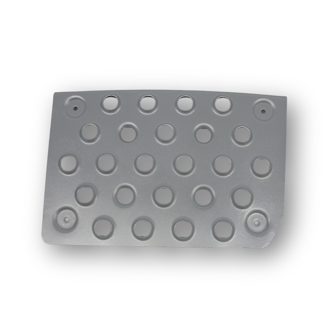 Накладка на ступень нижняя MERSEDES Atego 1-2 \правая\ Накладка на ступень нижняя MERSEDES Atego 1-2 \правая\