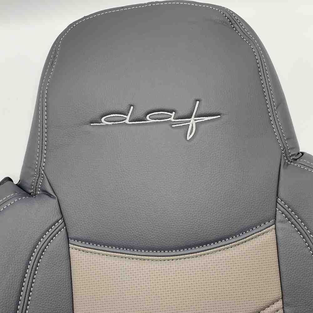 Чехол на сиденья DAF XF95 105 CF85 75 65 LF (2002-2012) перфор.кожа сер. Чехол на сиденья DAF XF95 105 CF85 75 65 LF (2002-2012) перфор.кожа сер.