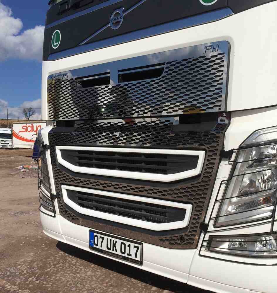 Накладка над решёткой радиатора VOLVO euro6 (AISI 304 ;1,3 мм )