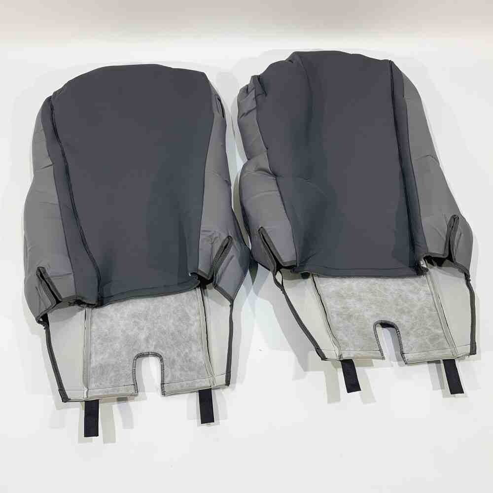 Чохол на сидіння Mercedes Actros 1842 /1845 перфор.шкірасер. Чохол на сидіння Mercedes Actros 1842 /1845 перфор.шкірасер.