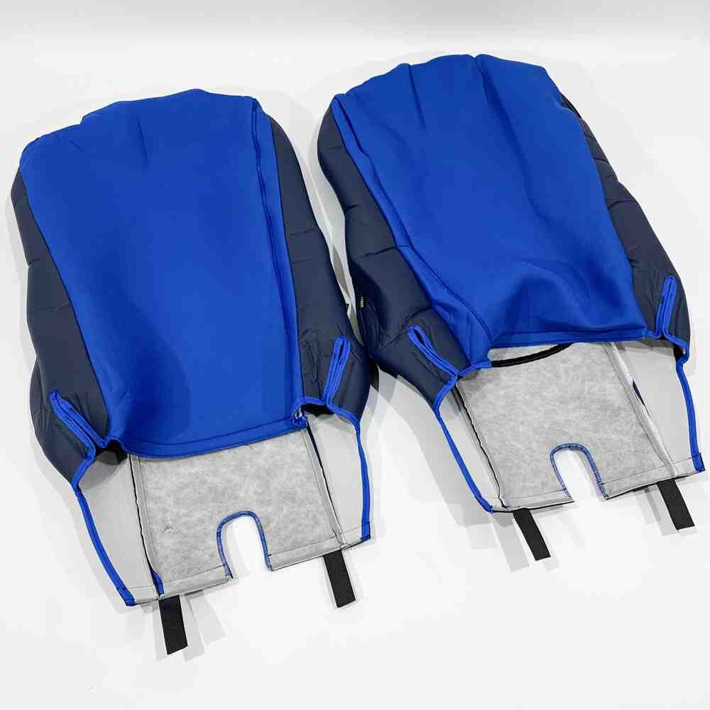 Чехол на сиденья Mercedes Actros 1842 /1845 перфор.кожа син. Чехол на сиденья Mercedes Actros 1842 /1845 перфор.кожа син.