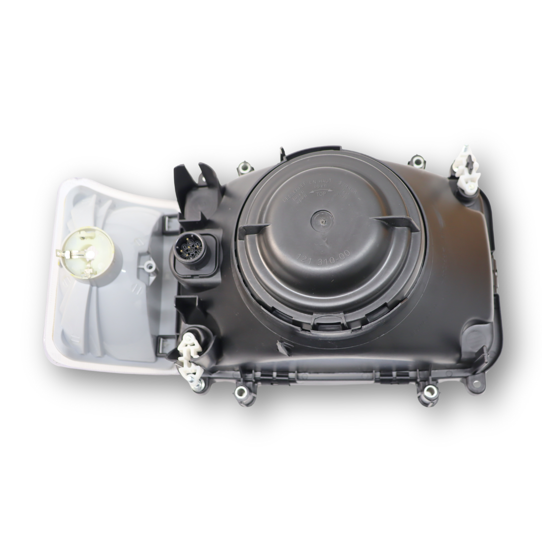 Фара DAF XF 95 (1997-2002) с белым указателем поворота, левая.(TANGDE) Фара DAF XF 95 (1997-2002) с белым указателем поворота, левая.(TANGDE)