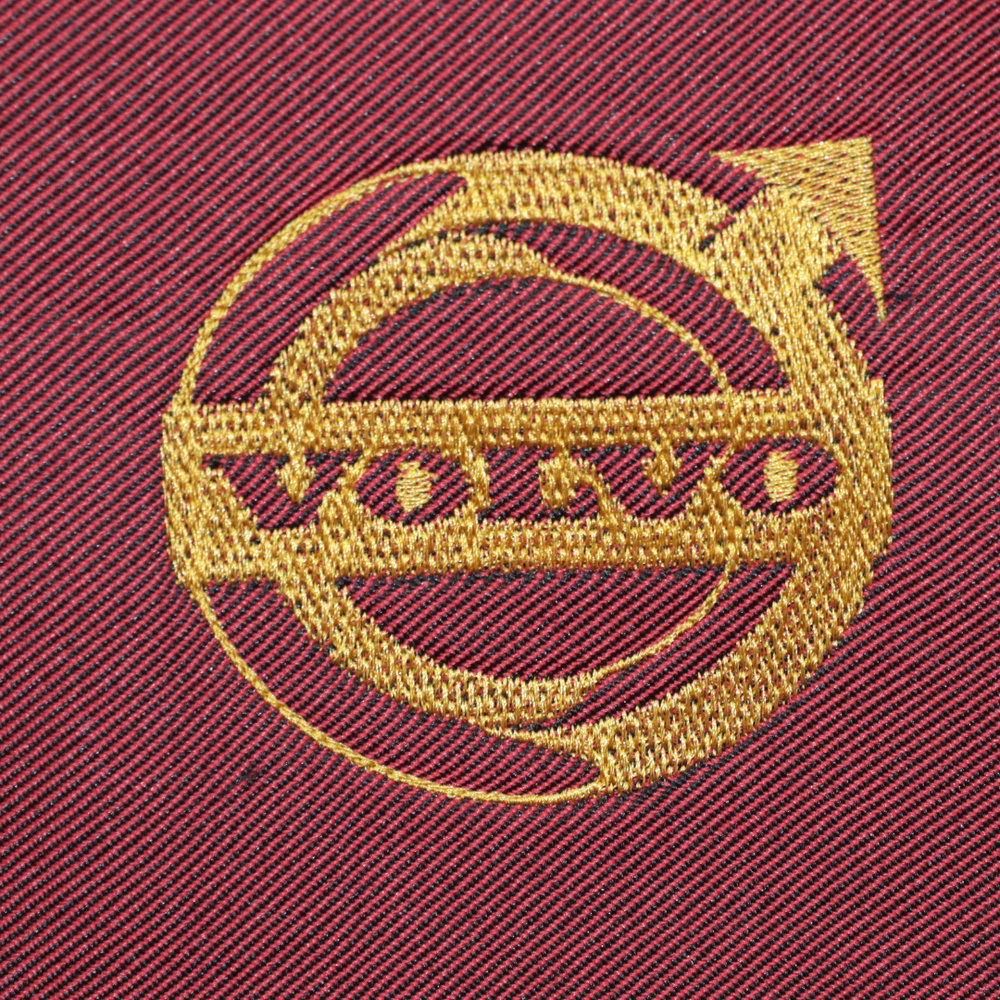 Чохол на сидіння VOLVO FH FM (2002-2013) (пілот), червоний Чохол на сидіння VOLVO FH FM (2002-2013) (пілот), червоний