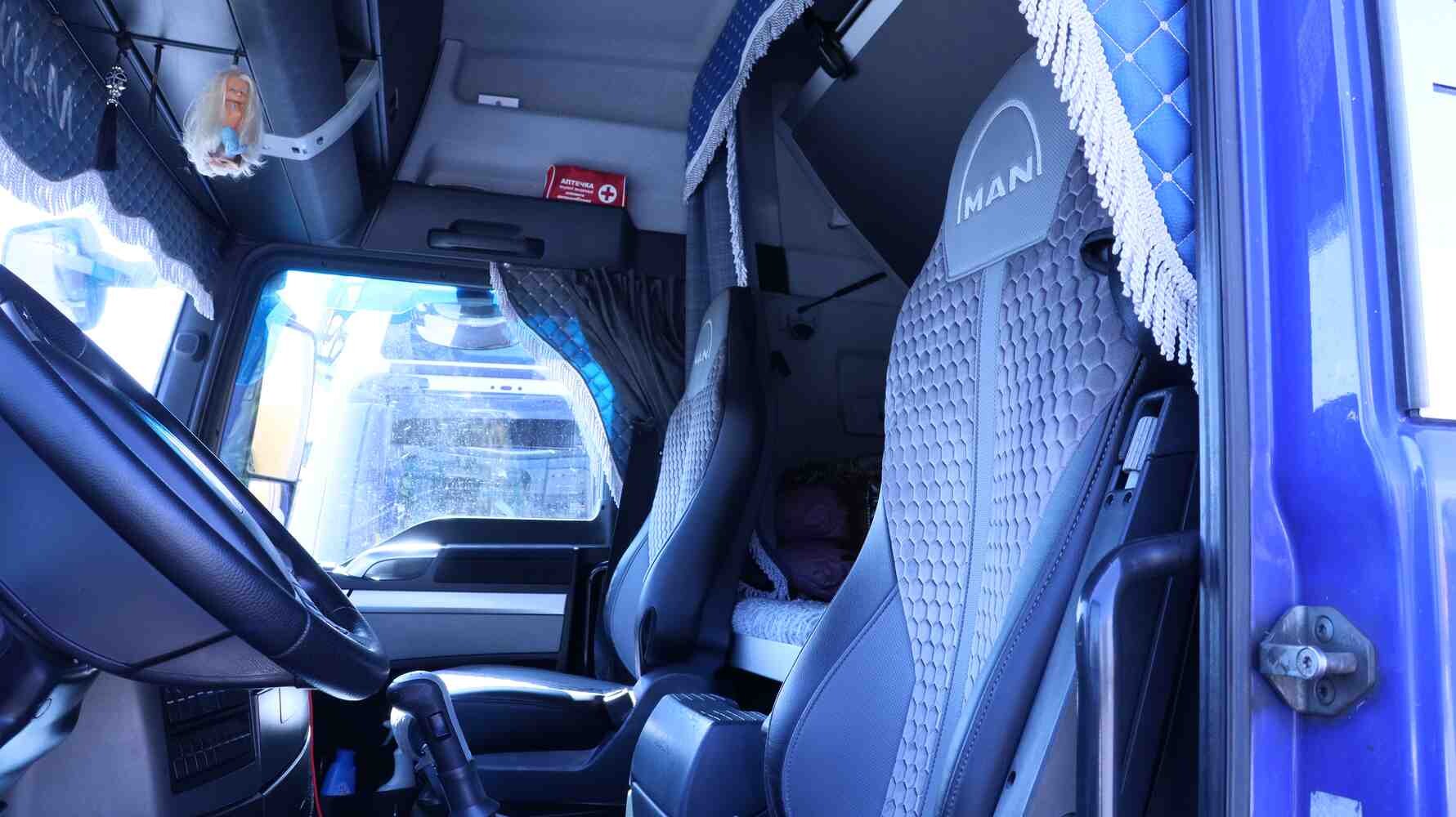 Чехол на сиденья Enterprise MAN TGX,TGA,TGL,TGM,TGS; (2007-2020) 1 ремень, водитель и пассажир (Низкий)  серый