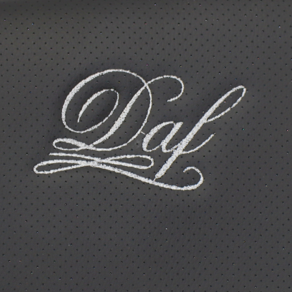 Чехол на сиденья Enterprise DAF XF105 106 XG CF85 LF (2013-2024) кожа черн- велюр сота серая