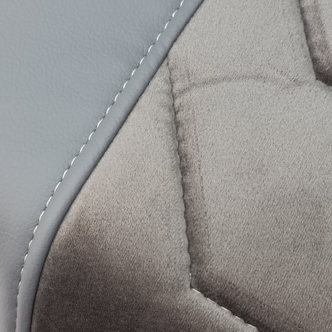 Чохол на сидіння Chess DAF XF95 105 CF85 75 65 LF (2002-2012) 0235 сіра шкіра - сірий велюр