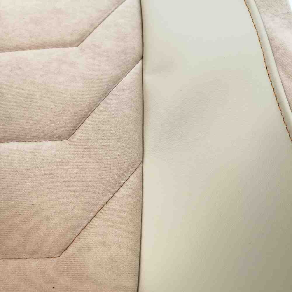 Чехол на сиденья Chess DAF XF95 105 CF85 75 65 LF (2002-2012) кожа- велюр бежевый. Чехол на сиденья Chess DAF XF95 105 CF85 75 65 LF (2002-2012) кожа- велюр бежевый.