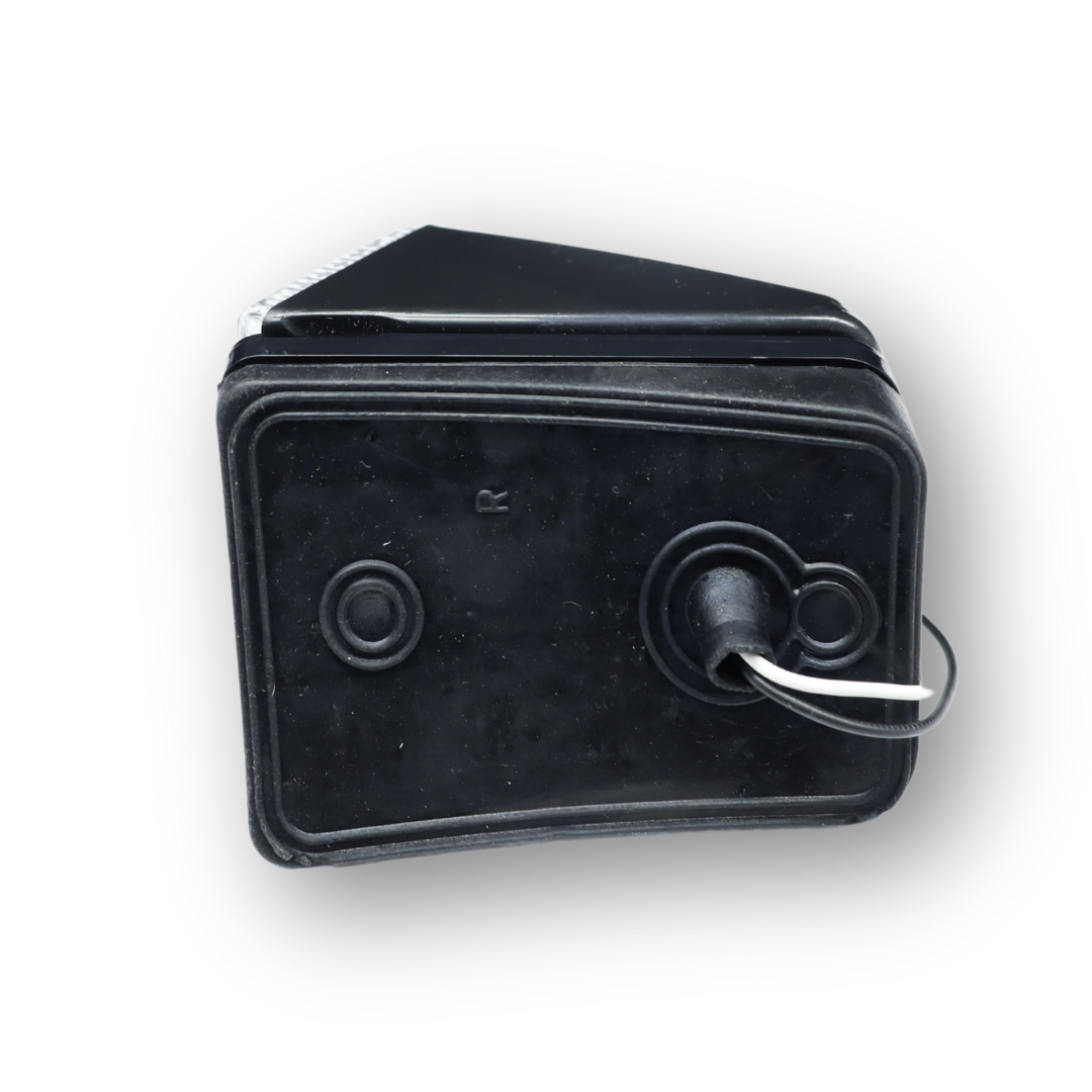 Фонарь габаритный на крышу VOLVO белый \правый\ Фонарь габаритный на крышу VOLVO белый \правый\