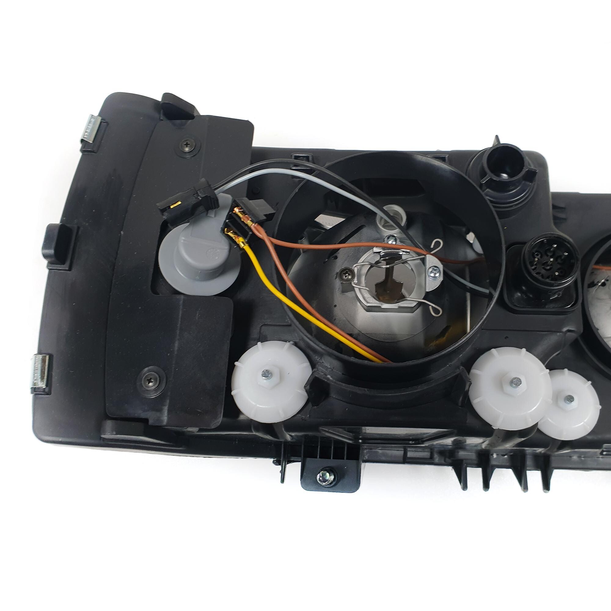 Фара DAF XF 95,105; CF 85 (2002-2013) правая (AYFAR)