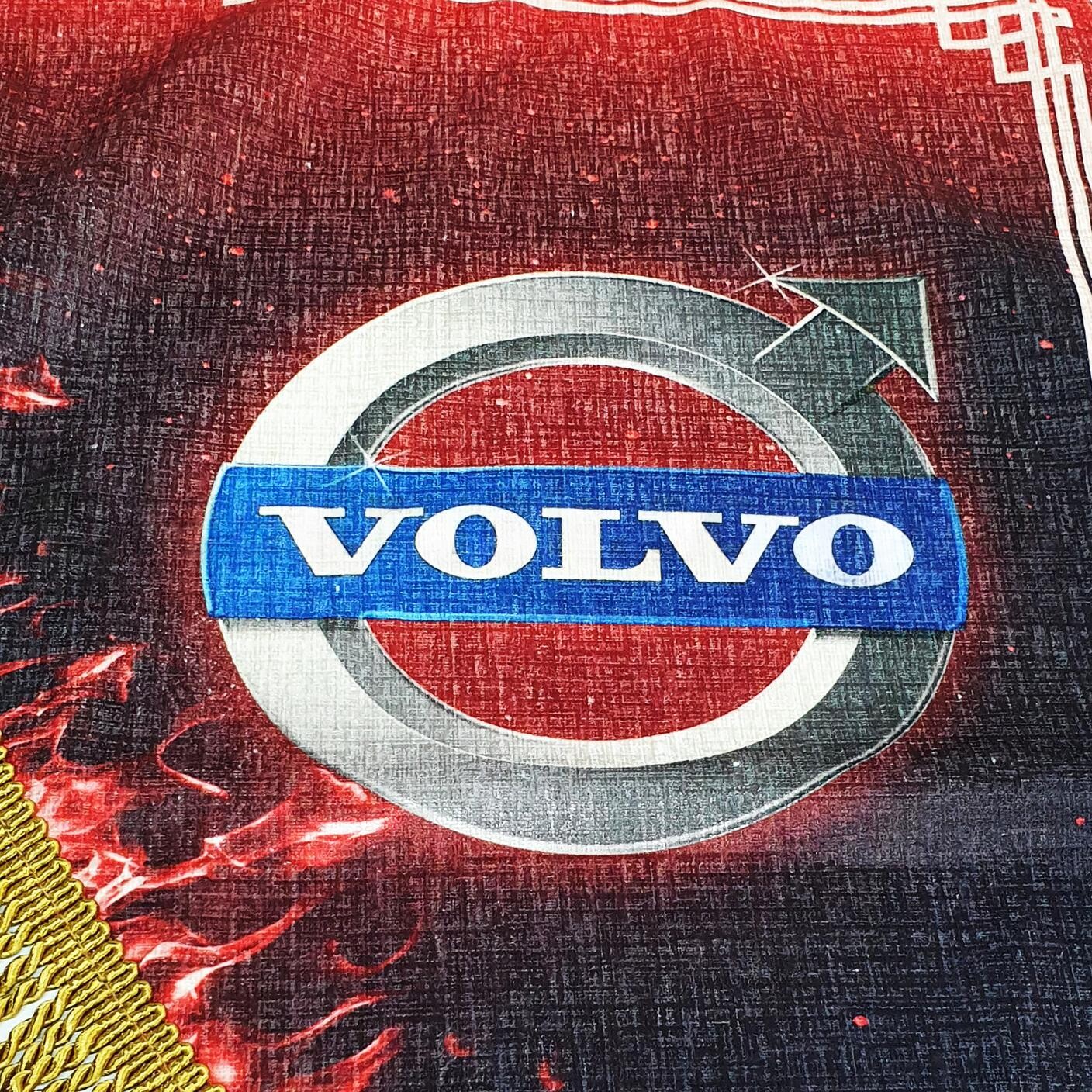 Шторка комп. VOLVO красная