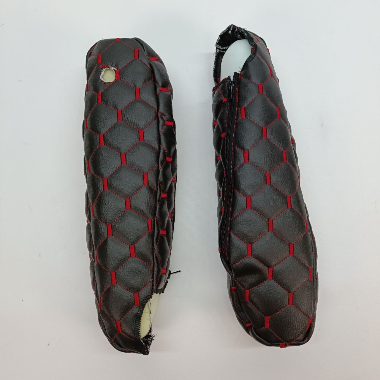 Підлокітник Екошкіра MAN TGA чорний червона нитка (2 шт.)