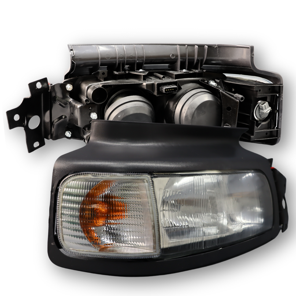Фара RENAULT PREMIUM, MIDLUM, KERAX (2001-2007) праваяAYFAR