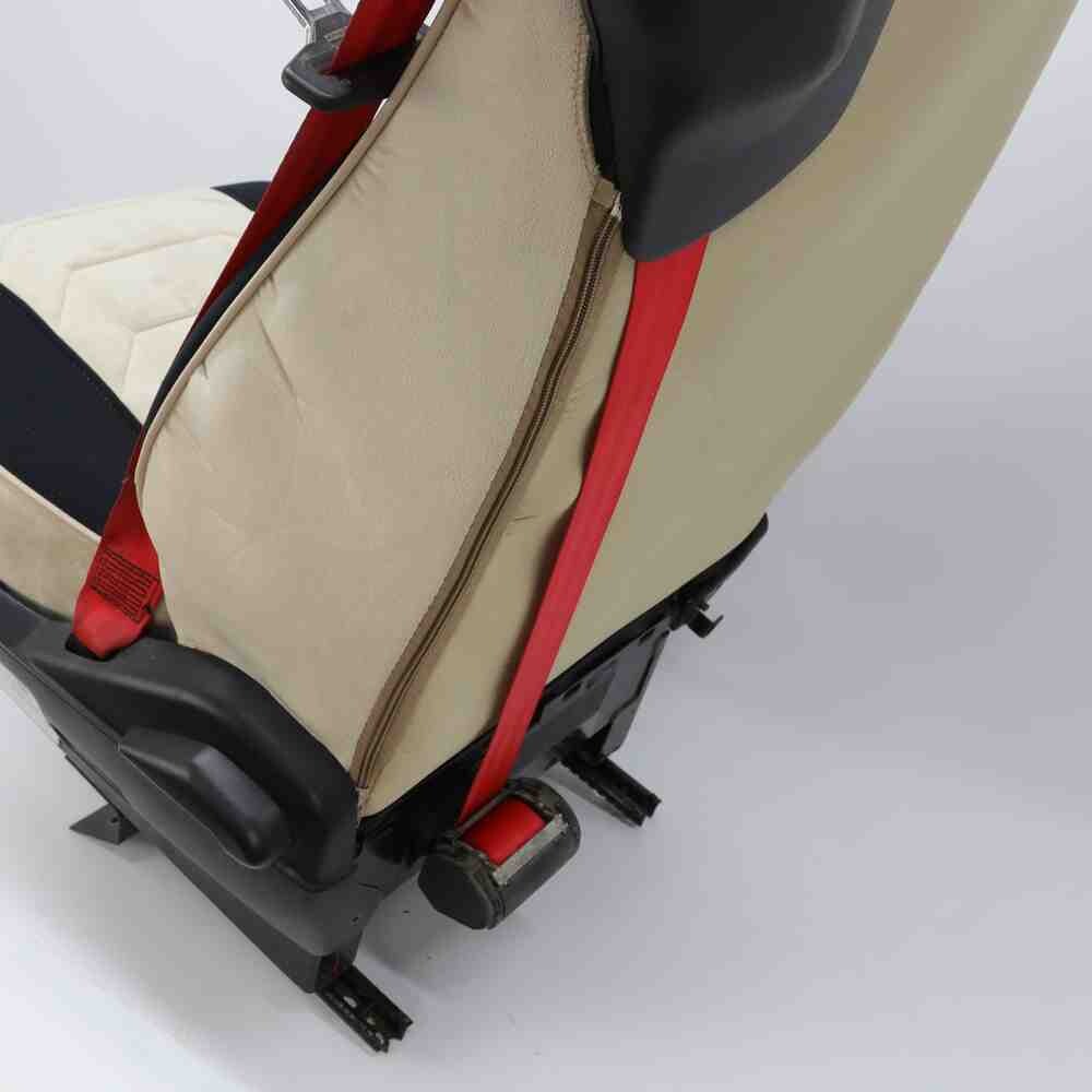 Чехол на сиденья Chess DAF XF95 105 CF85 75 65 LF (2002-2012)  велюр черн- велюр светлый  беж.