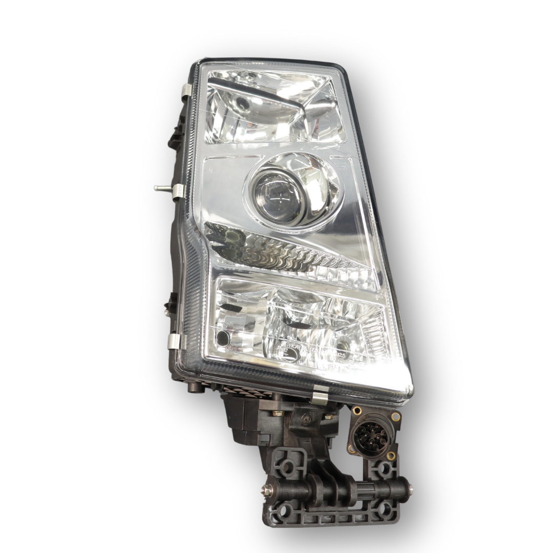 Фара VOLVO FH, FH12, FH16, FM (2002-2008) ручная регулировка, круглый разъем, правая (TANGDE)