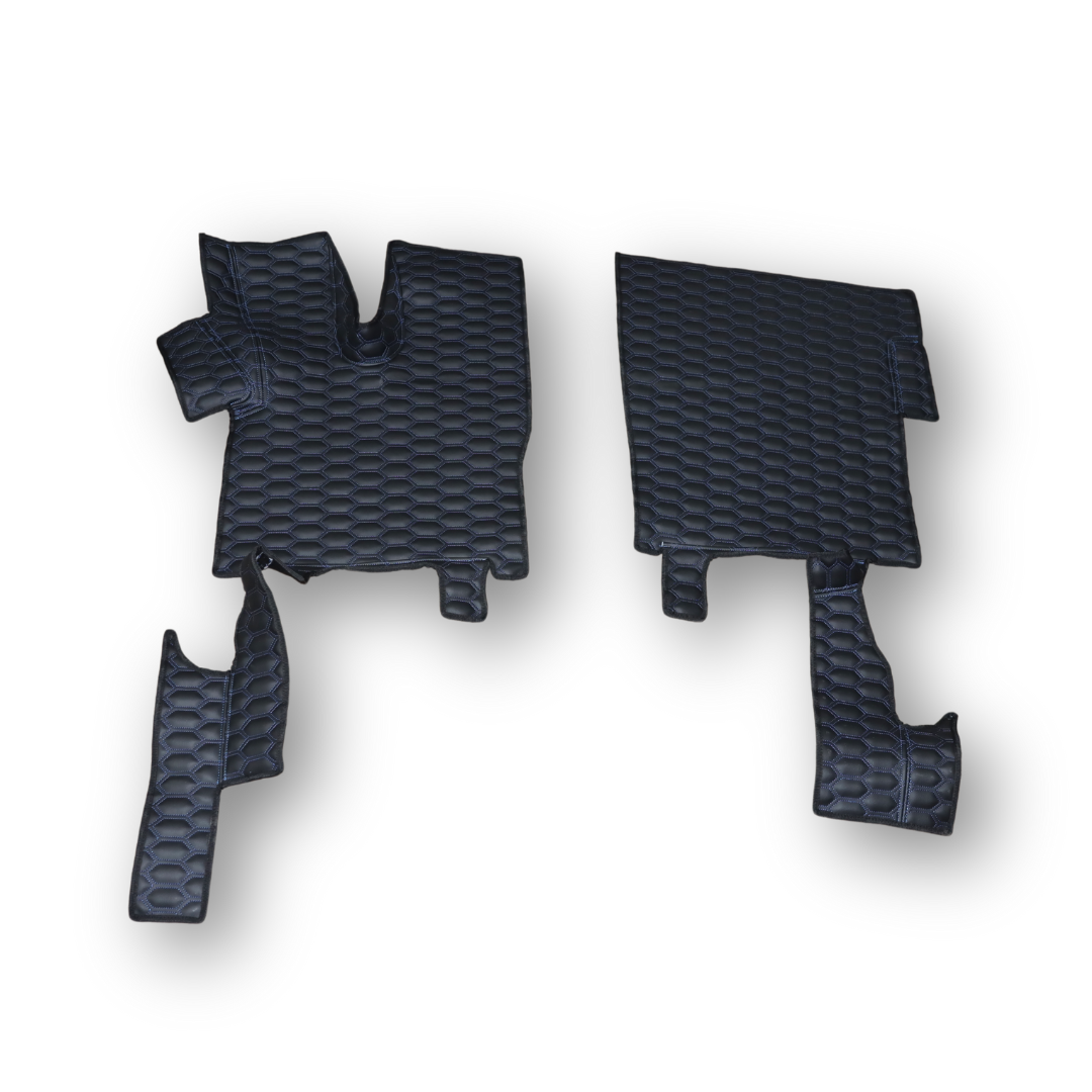 Килимок Екошкіра DAF XF106 з 2013; АКПП, чорний, перфорація, синя нитка, АСП