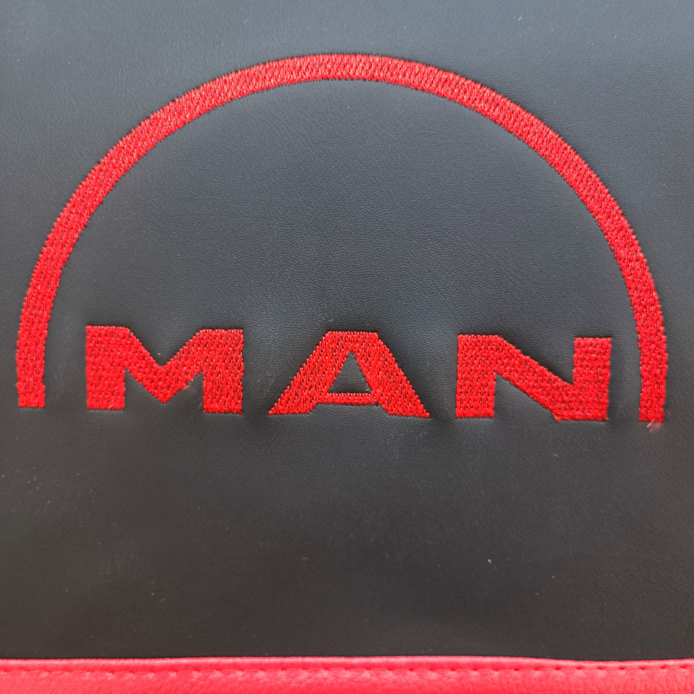 Чохол на сидіння KADIFE Велюр+Екошкіра MAN TGX,TGA,TGL,TGM,TGS; (2005-2020) 1 ремінь водій чорна шкіра+сірий велюр Чохол на сидіння KADIFE Велюр+Екошкіра MAN TGX,TGA,TGL,TGM,TGS; (2005-2020) 1 ремінь водій чорна шкіра+сірий велюр