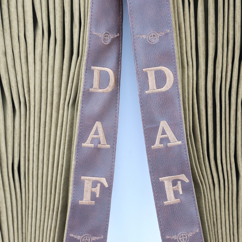 Шторы Рогожка "Bow Folds" DAF ночные коричневые Шторы Рогожка "Bow Folds" DAF ночные коричневые