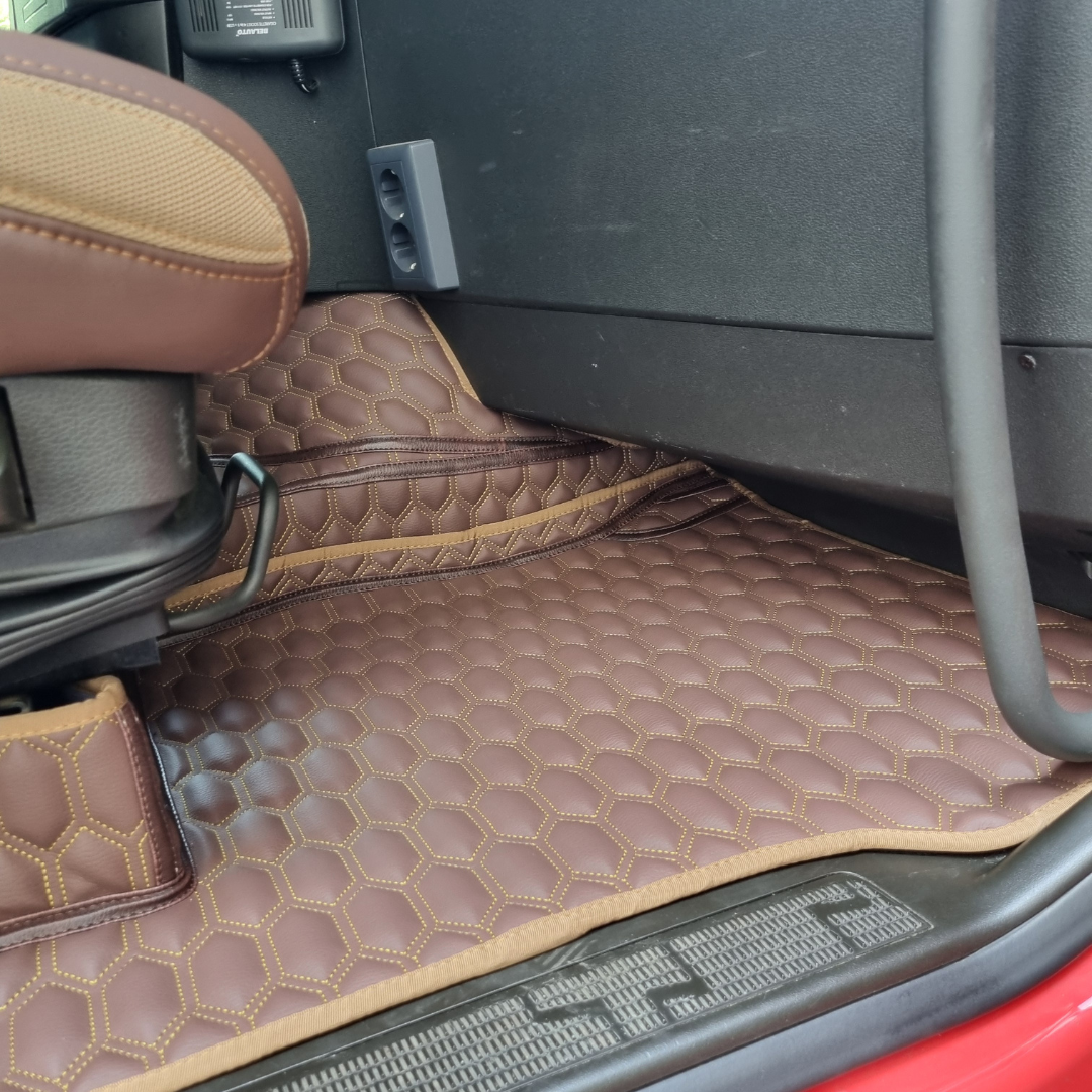 Килимок Екошкіра VOLVO FH EURO 6 з 2014; АКПП, коричневий, АСП Килимок Екошкіра VOLVO FH EURO 6 з 2014; АКПП, коричневий, АСП