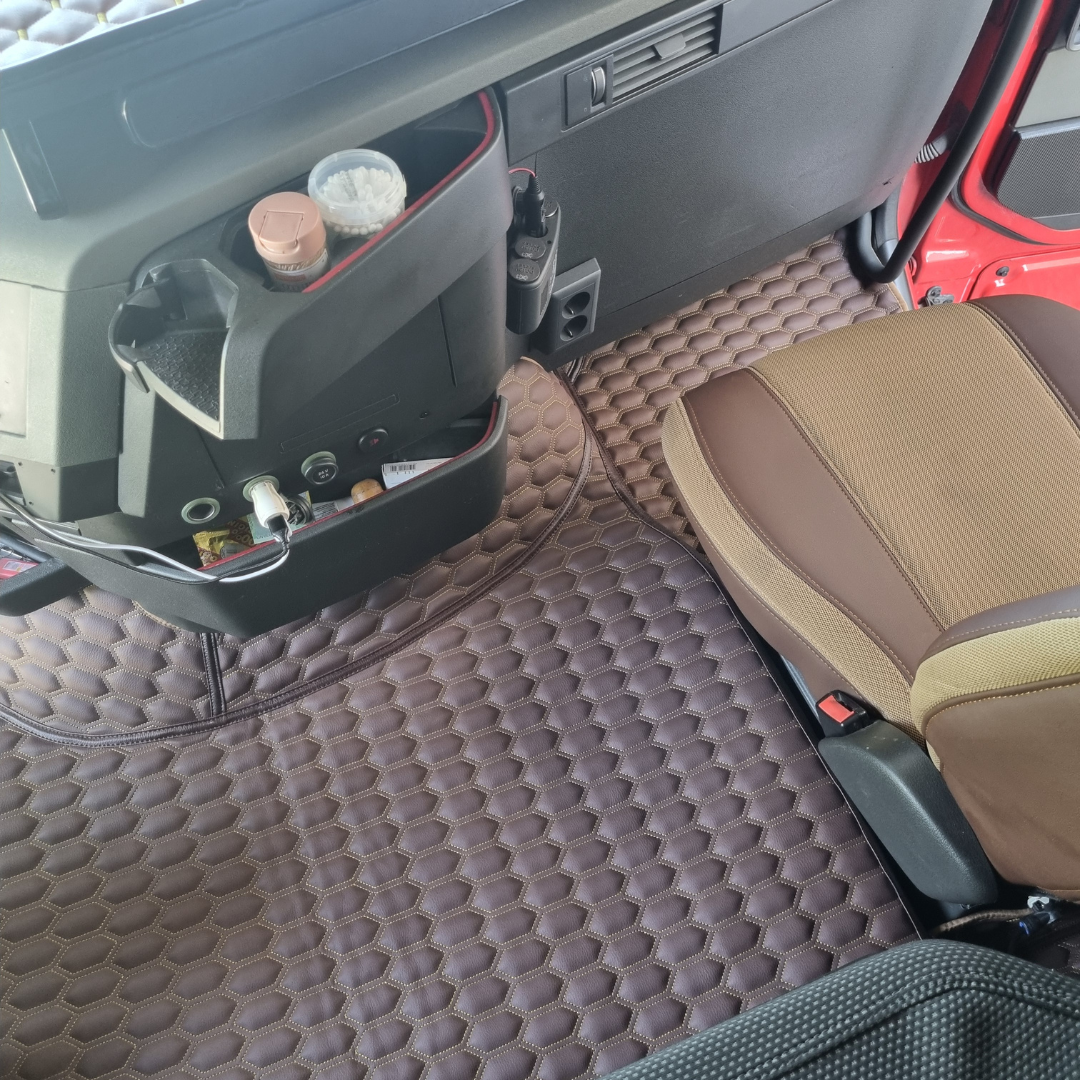 Килимок Екошкіра VOLVO FH EURO 6 з 2014; АКПП, коричневий, АСП Килимок Екошкіра VOLVO FH EURO 6 з 2014; АКПП, коричневий, АСП