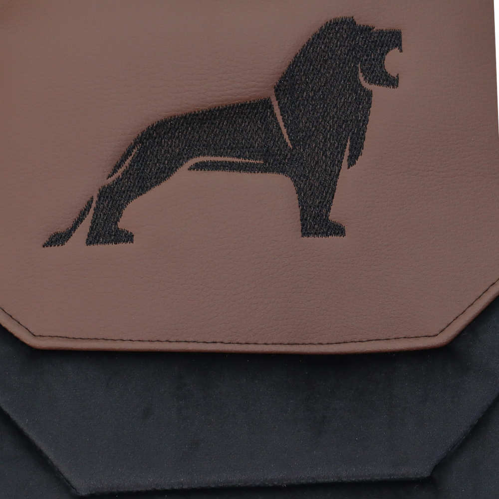 Чохол на сидіння MAN TGX,TGA,TGL,TGM,TGS; (2007-2020) 2 ременя, водій та пасажир (Низький) чорний велюр - коричнева шкіра Чохол на сидіння MAN TGX,TGA,TGL,TGM,TGS; (2007-2020) 2 ременя, водій та пасажир (Низький) чорний велюр - коричнева шкіра