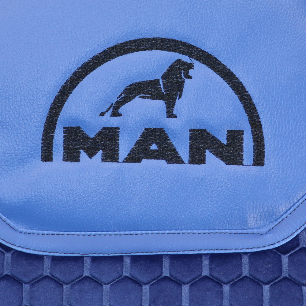 Чохол на сидіння MAN TGX,TGA,TGL,TGM,TGS; (2007-2020) 1 ремінь, водій (Низький) пасажир (Високий) Чохол на сидіння MAN TGX,TGA,TGL,TGM,TGS; (2007-2020) 1 ремінь, водій (Низький) пасажир (Високий)