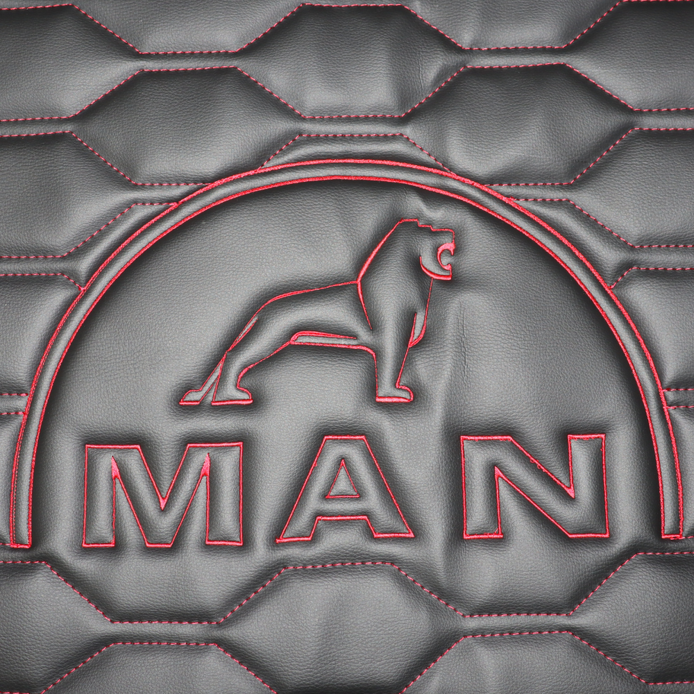 Коврик 3D Экокожа MAN TGX с 2021 АКПП, черный Коврик 3D Экокожа MAN TGX с 2021 АКПП, черный