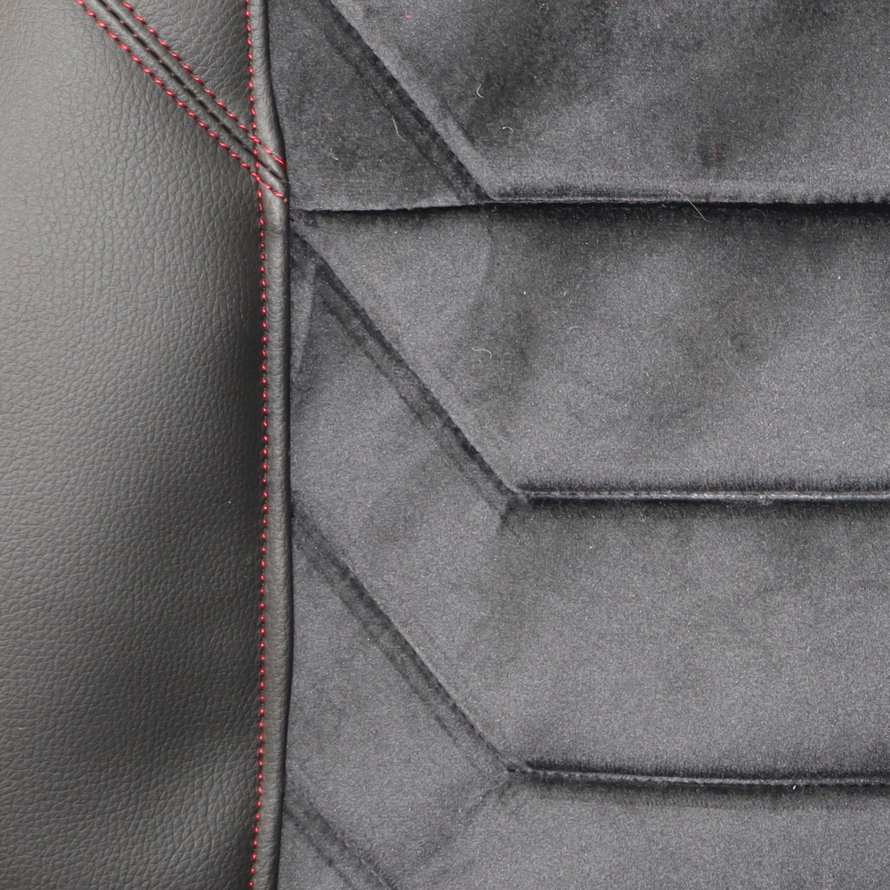 Чехол на сиденья SCANIA R,G,P,S (2014-...) водит. монолит - пасс. пилот, черный велюр - черная кожа Чехол на сиденья SCANIA R,G,P,S (2014-...) водит. монолит - пасс. пилот, черный велюр - черная кожа