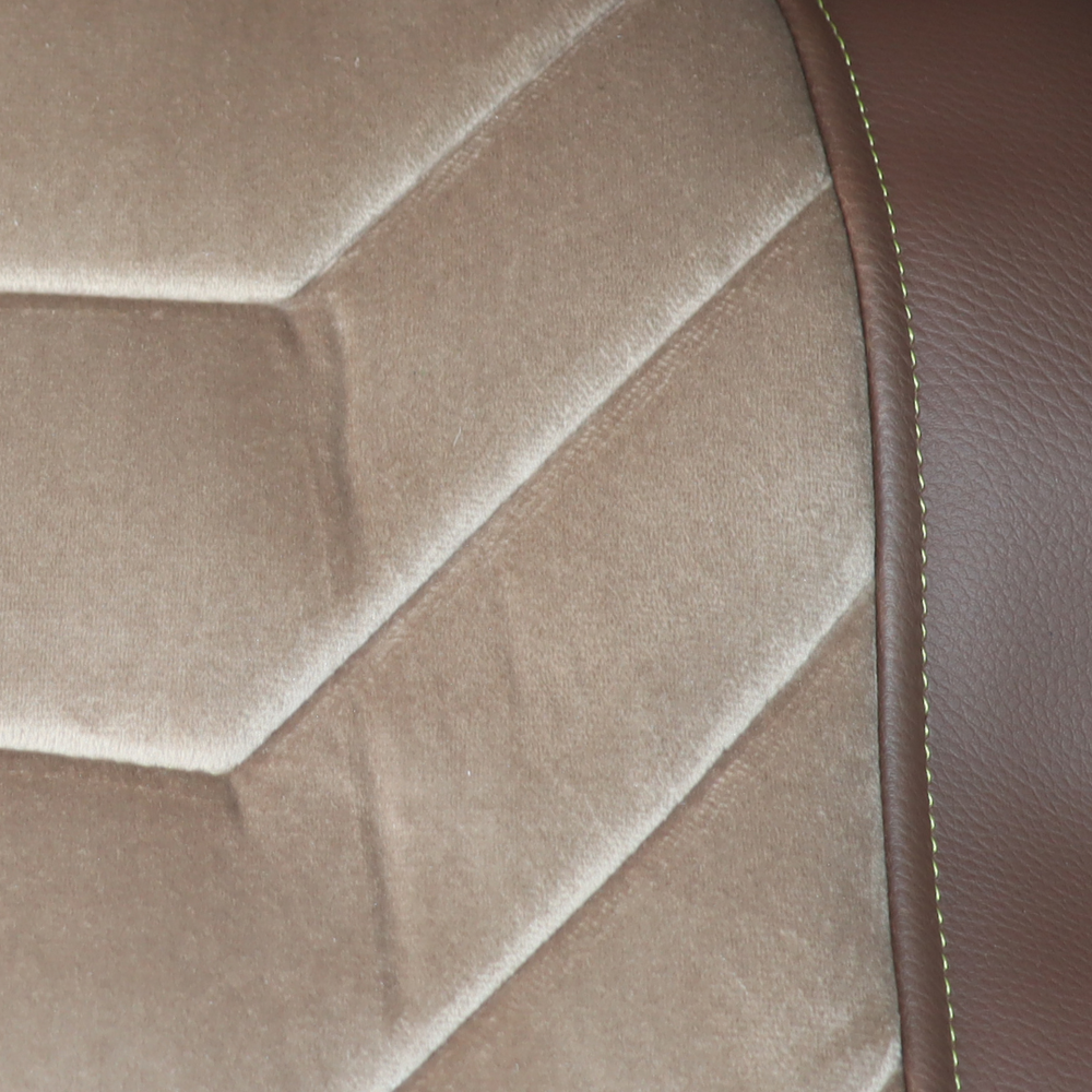 Чехол на сиденья SCANIA R,G,P (2004-2017) водит. пилот - пасс. складное, коричневая кожа - бежевый велюр Чехол на сиденья SCANIA R,G,P (2004-2017) водит. пилот - пасс. складное, коричневая кожа - бежевый велюр